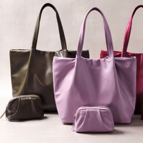 NEW Neiman Marcus Olive Green Faux Leather Tote Bag & Matching Cosmetic Case - Picture 3 of 16